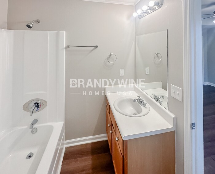 Building Photo - 425 Hannah Dr