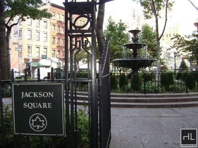 Building Photo - W 14TH ST.