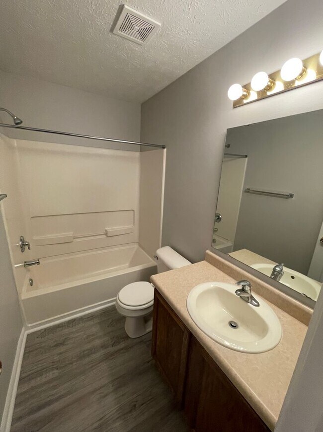 Building Photo - 2840 Rand Ln
