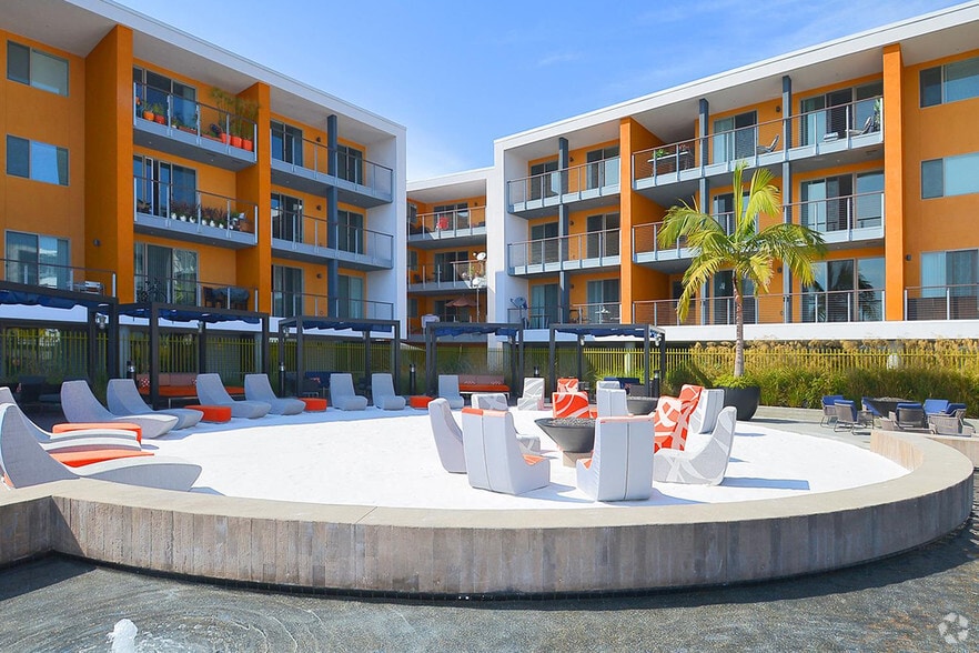 Building Photo - Stella  CA