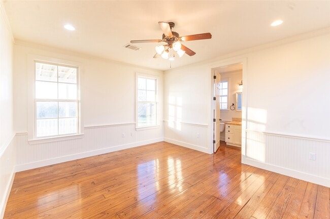 Building Photo - 3831 Meadow View Ln