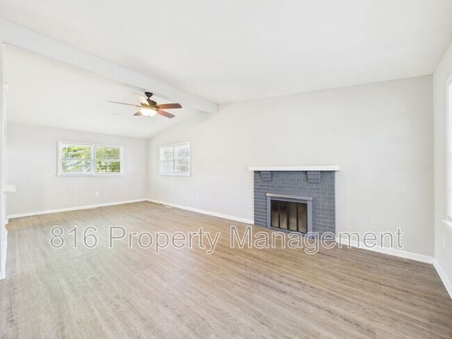 Primary Photo - 1004 Anderson St
