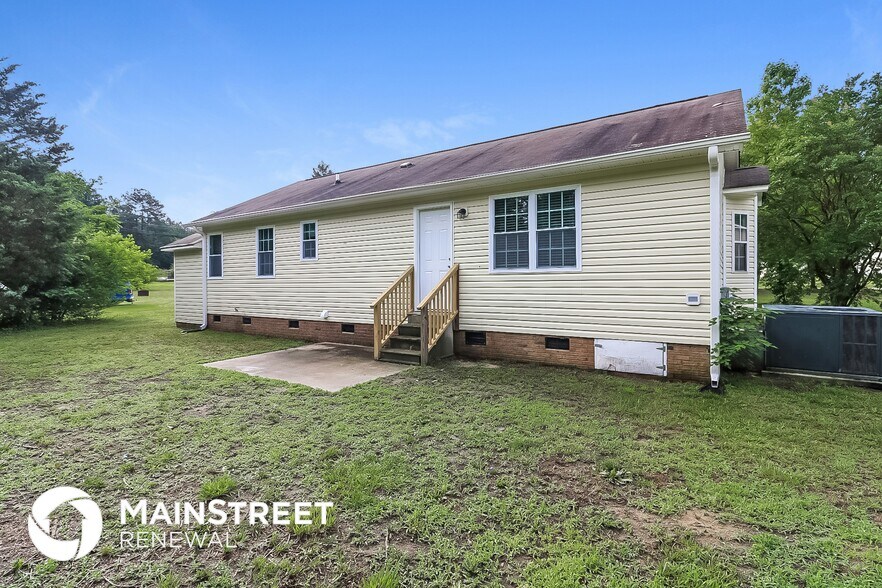Building Photo - 629 Bullhart Dr
