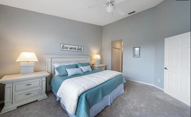 Building Photo - 640 Lalique Cir