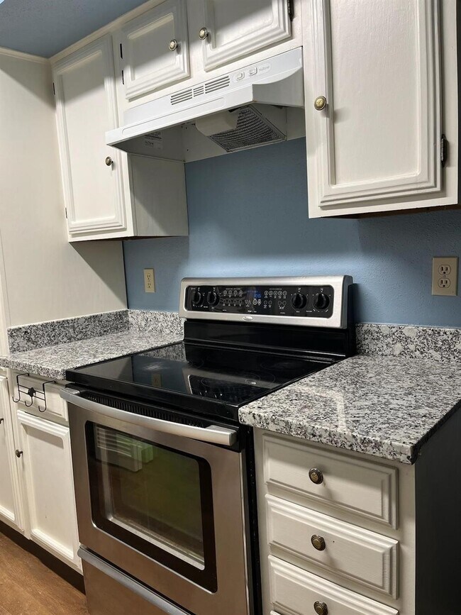 Building Photo - 6602 Harbor Town Dr
