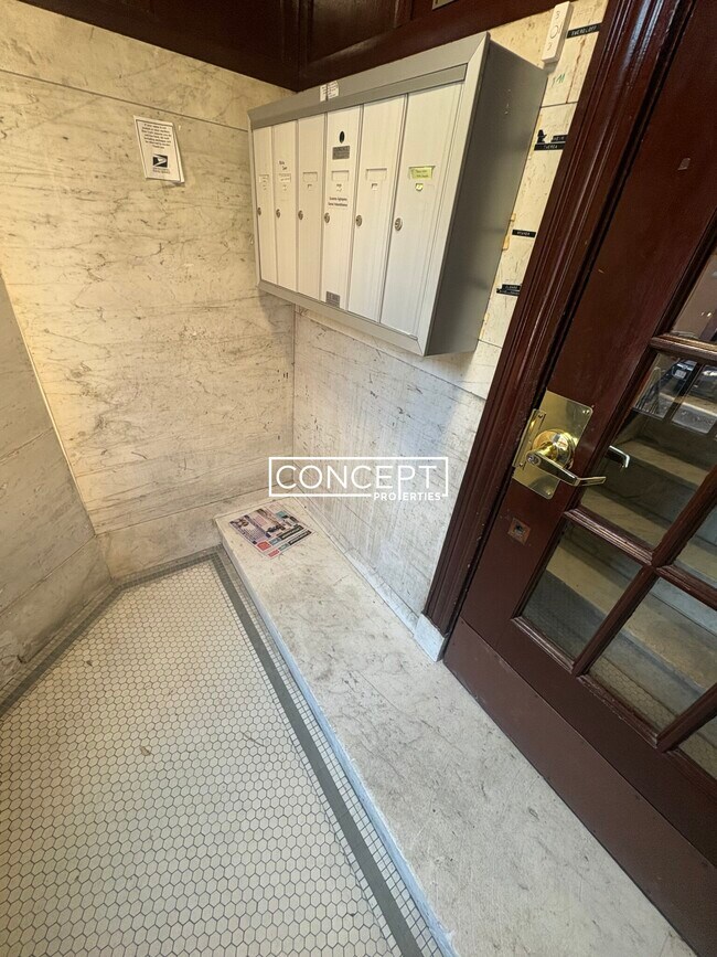 Building Photo - 7 James St