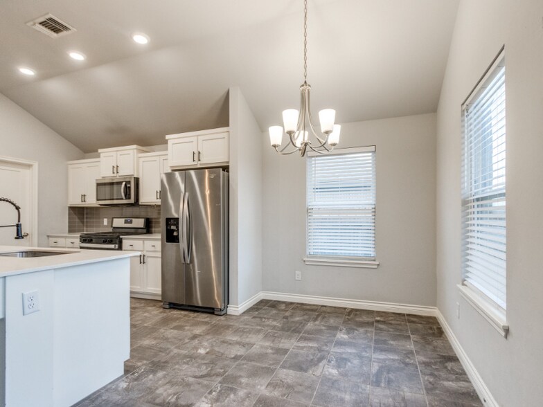 Building Photo - 705 Blue Fish Rd