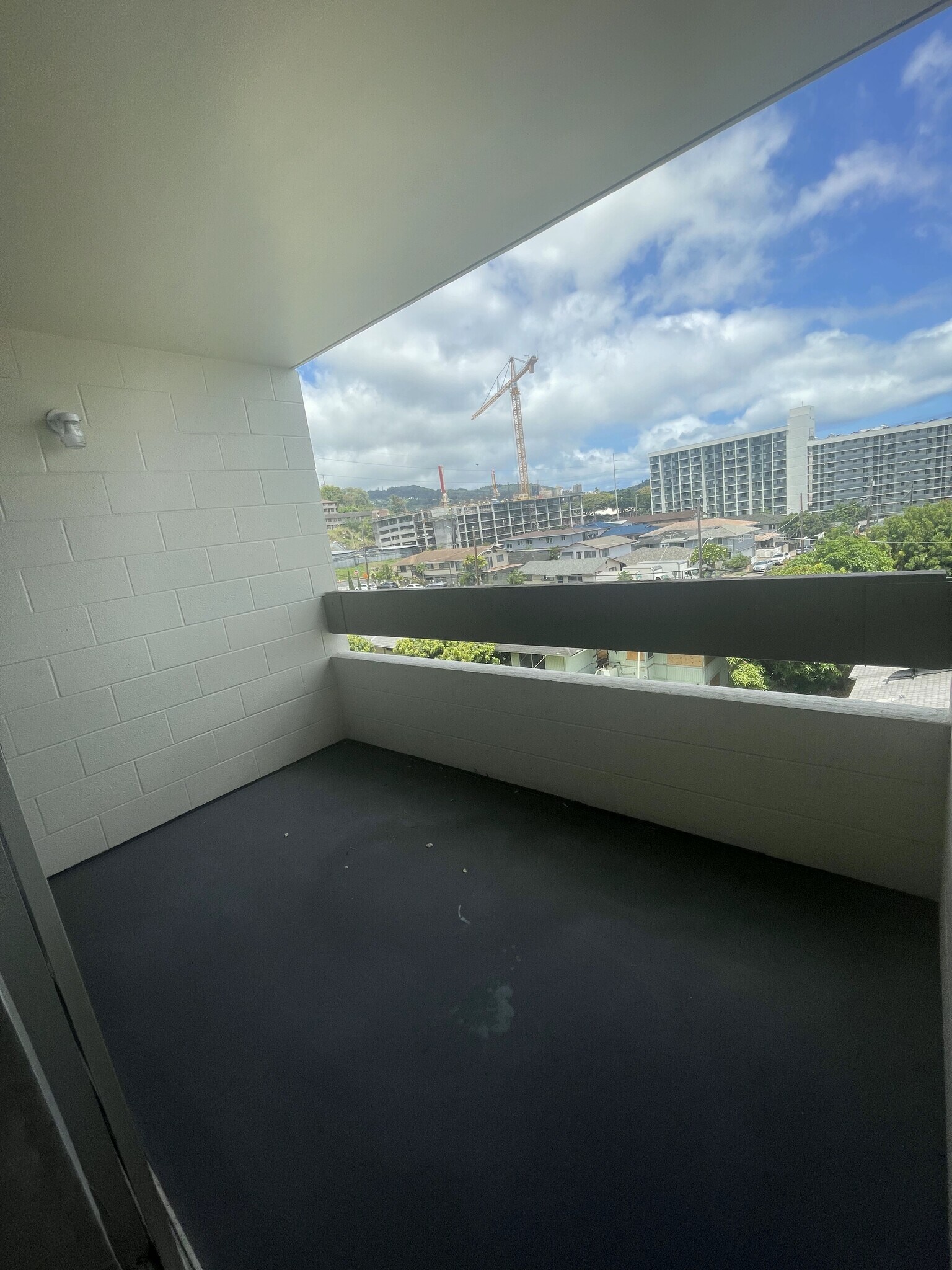 balcony - 1555 Pohaku St