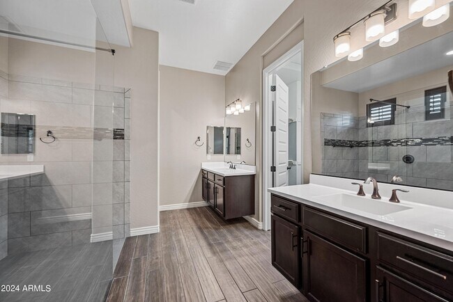 Building Photo - 3258 E Tina Dr