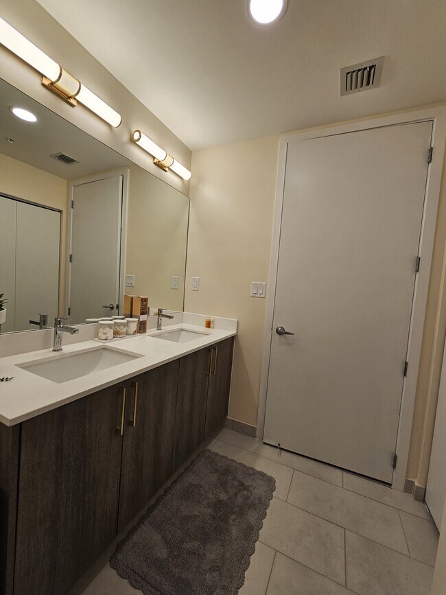Building Photo - 26589-610 Rosewood Pointe Dr