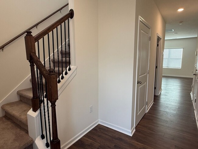 Building Photo - 3 Bedroom Condo Central Jonesborough