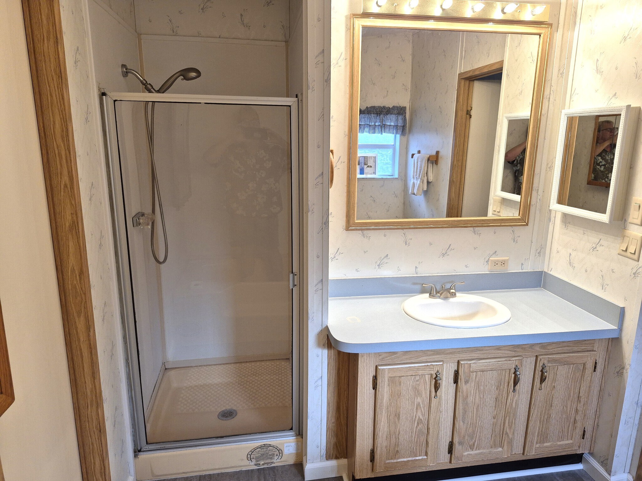 Master Bath - 4995 Spiral Way