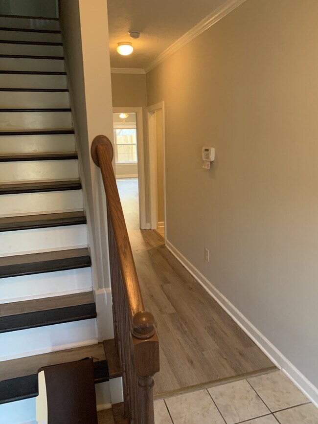 Building Photo - Beautiful Townhome in the Heart of Aiken!