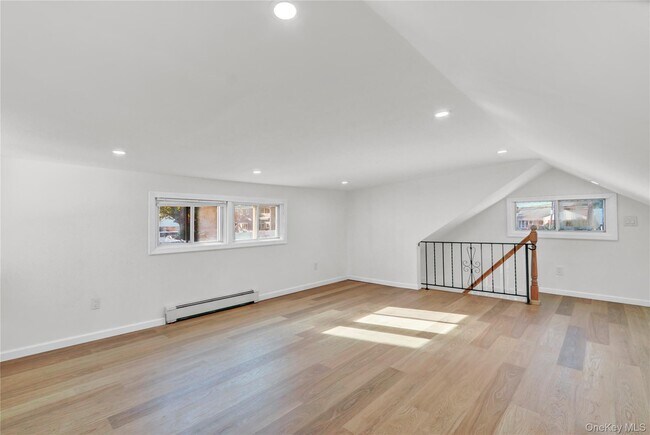 Building Photo - 70 Orchard Pl