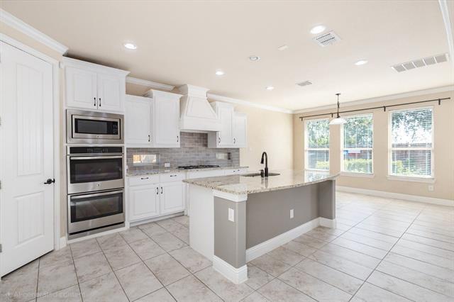 Building Photo - 14106 Summerwoods Ln