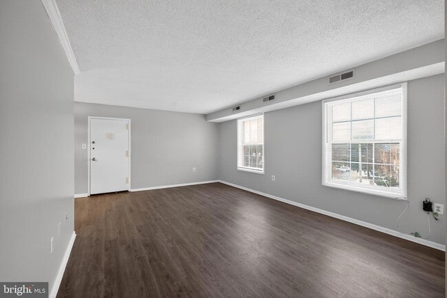 Building Photo - 3807 Swann Rd