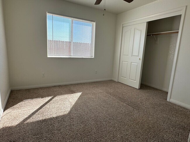 Building Photo - COMING SOON! 3+2+ Bonus Room with attached garage