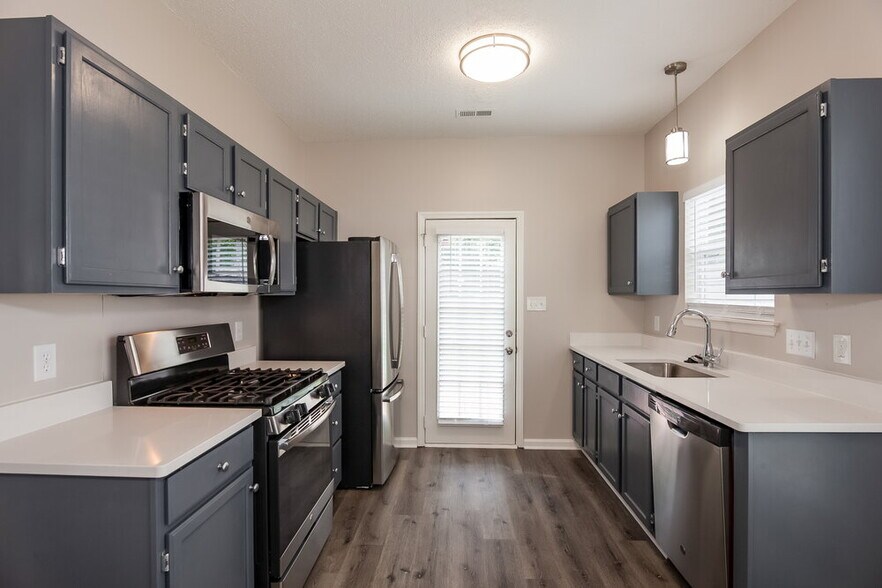 Building Photo - 9105 Eaker Ct