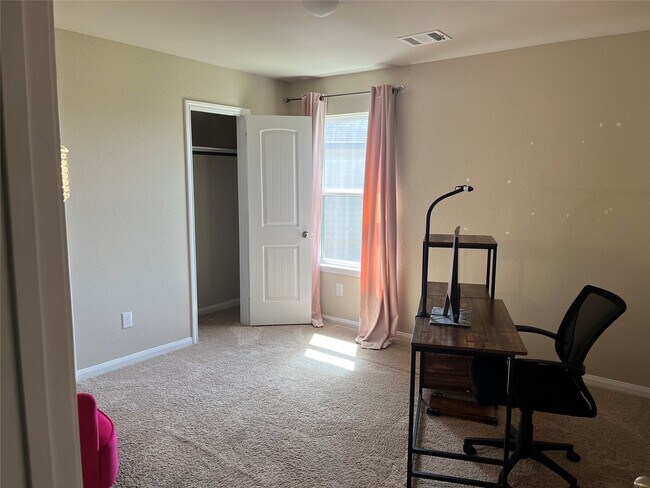 Building Photo - 17275 Quiet Song Ct