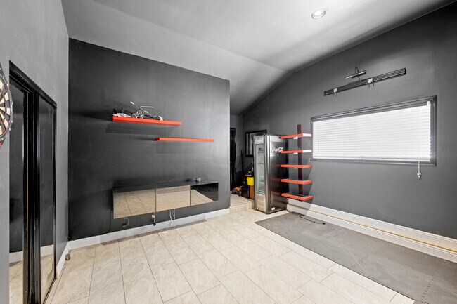 Converted Garage - 4839 Lowell Ave