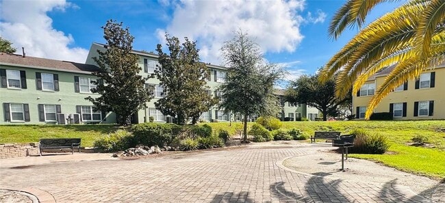 Building Photo - 2071 Dixie Belle Dr