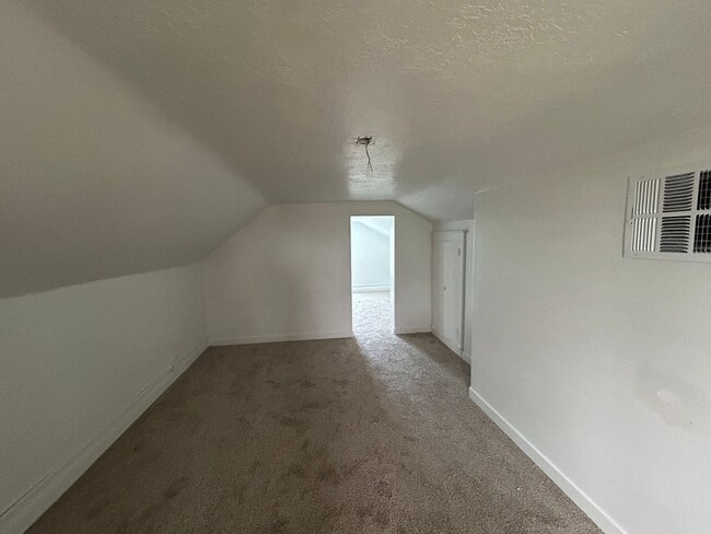 Building Photo - 14 E 9800 S