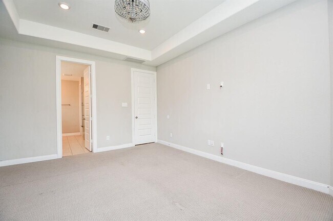 Building Photo - 4422 Sterling Heights Ln
