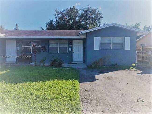 Primary Photo - 5404 NW 16th Ct