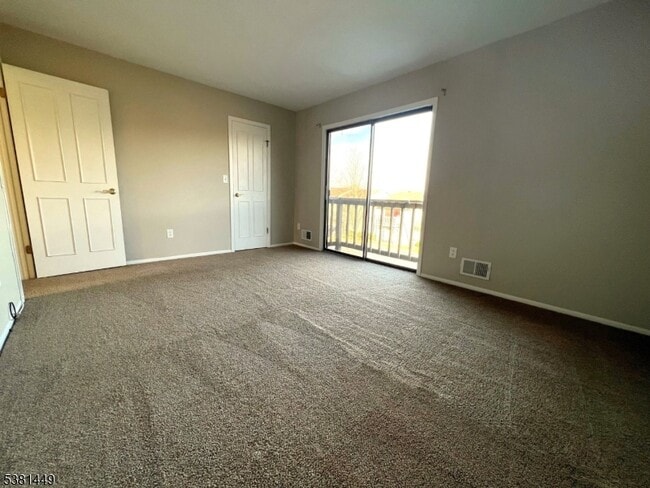 Building Photo - 1308 Spruce Hills Dr