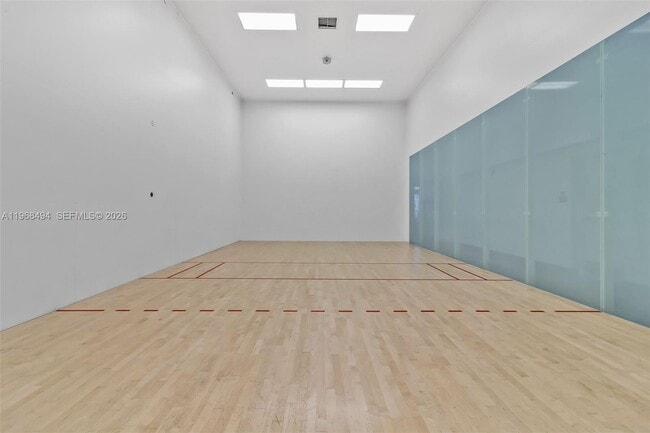 Building Photo - 1600 NE 1st Ave