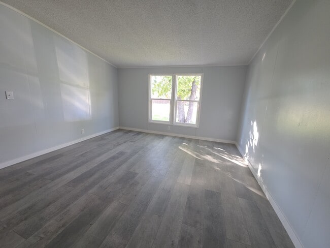 Building Photo - 13542 Trinity Ave