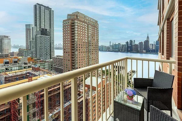 Building Photo - 474 48th Ave-