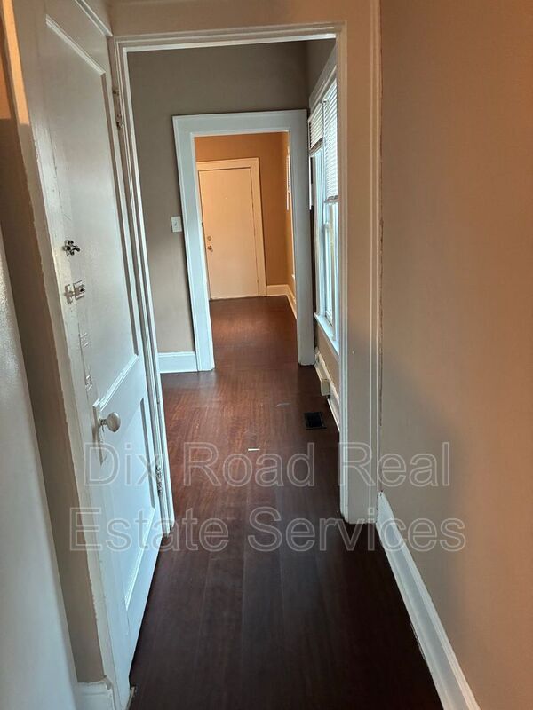 Building Photo - 1620-1620 Taylor Ave