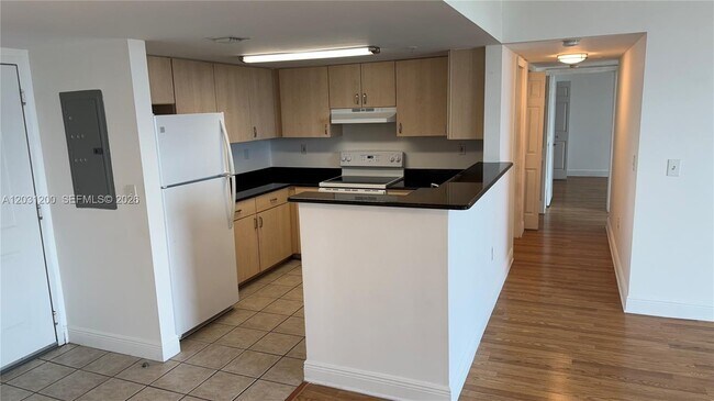 Building Photo - 3000 Coral Wy