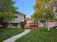 Building Photo - AVAILABLE NOW! Charming 3-Bedroom Retreat ...