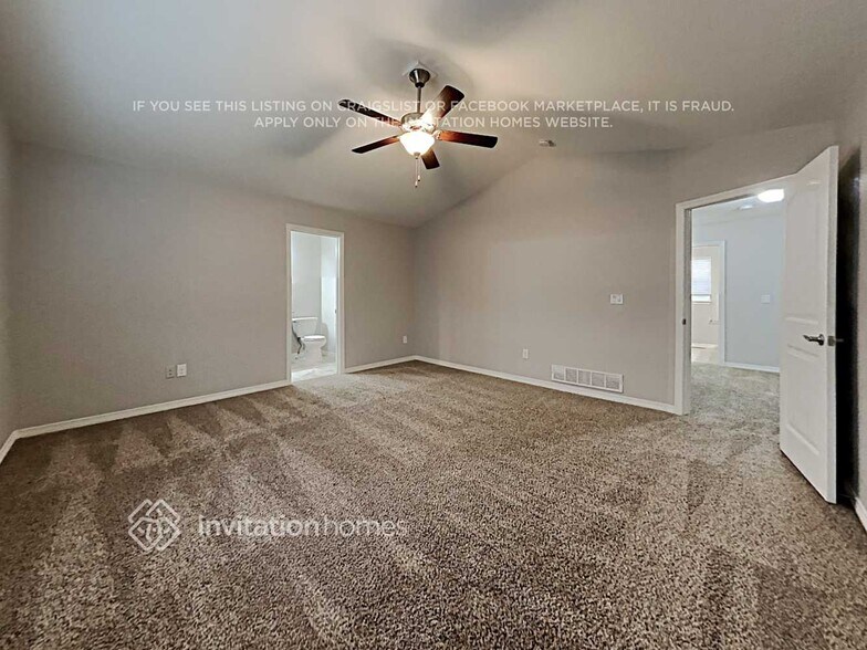 Building Photo - 10864 Nolin Dr