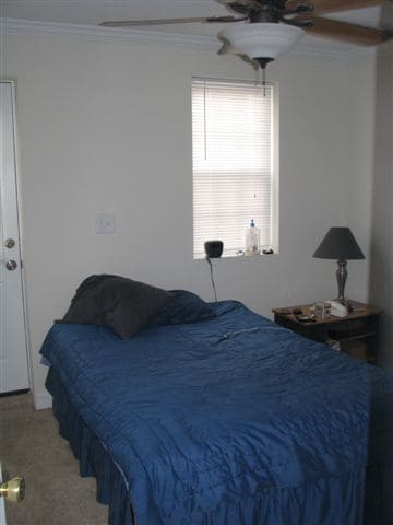 Building Photo - 105 N Potomac St