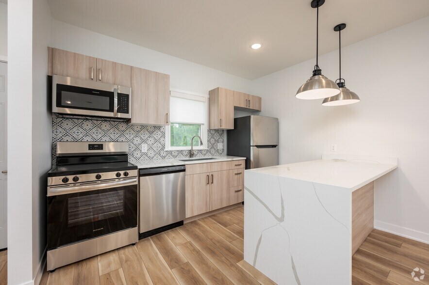 Primary Photo - Foster Apartments