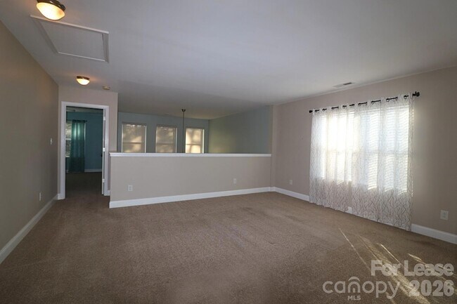 Building Photo - 2090 Shady Pond Dr