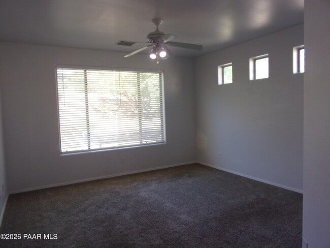 Building Photo - 7239 Barefoot Ln