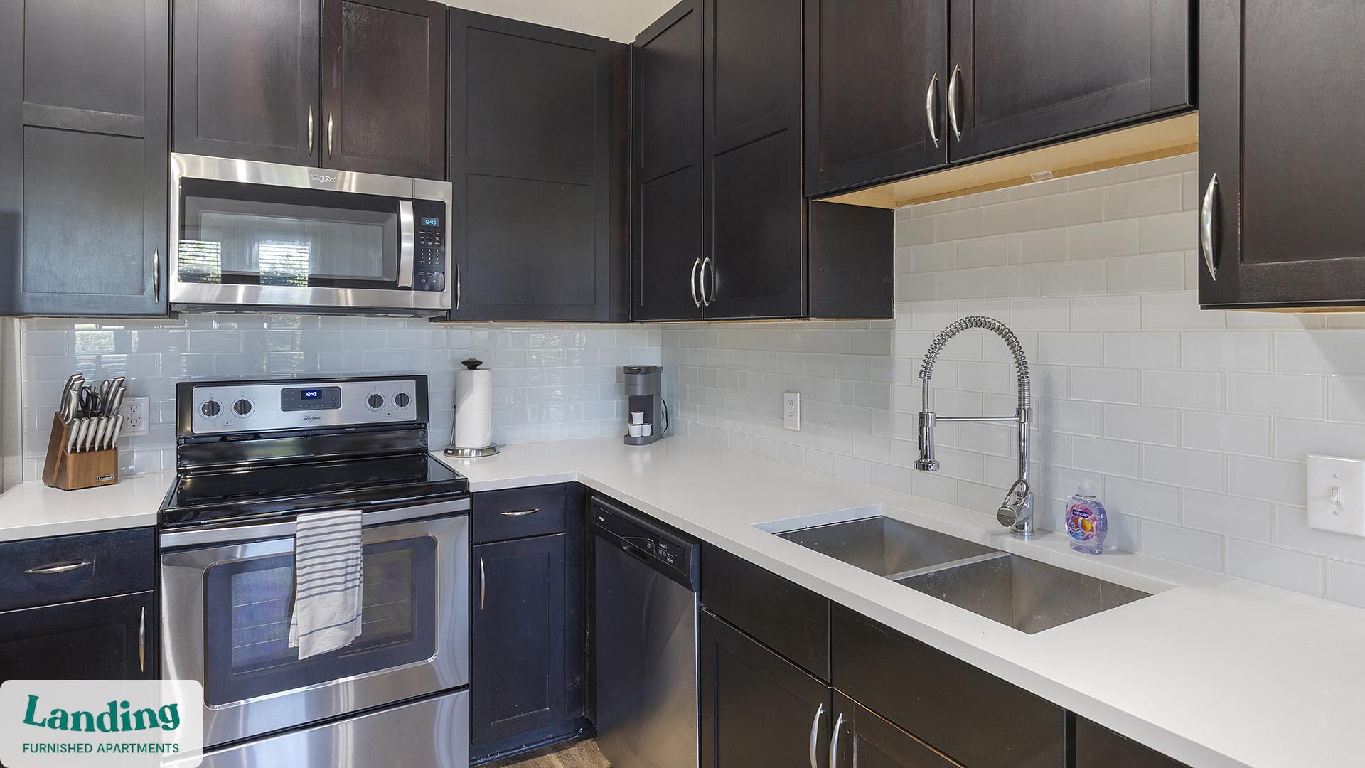 Building Photo - 5005 Galleria Dr