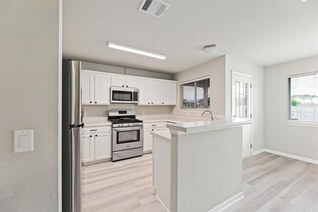 Building Photo - 21108 Derby Day Ave