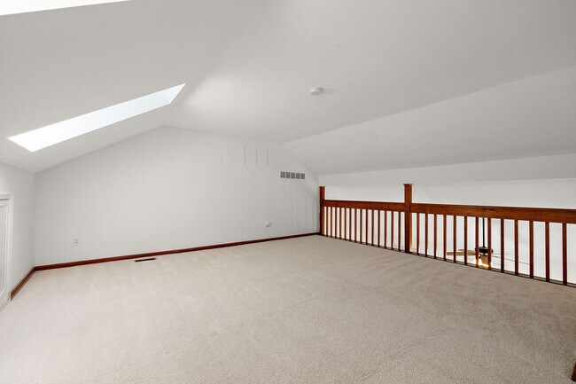 Building Photo - Lovely Home in Mendenhall Village
