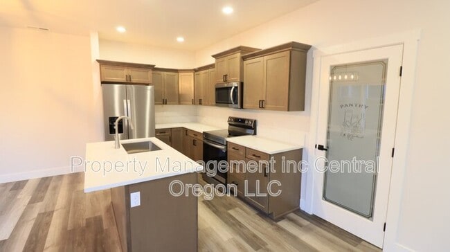 Building Photo - 61379 Brosterhous Road