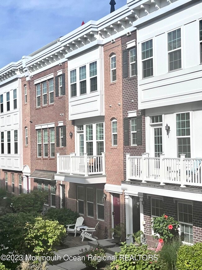 Primary Photo - 410 Sewall Ave