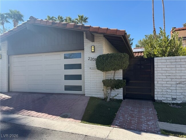 Building Photo - 2208 Plaza Del Puerto