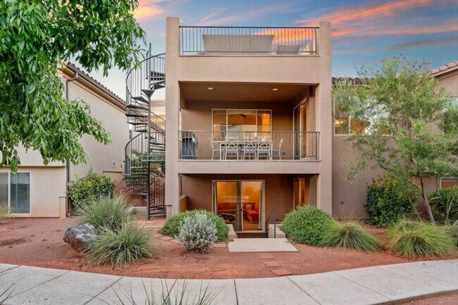 Building Photo - 3800 Paradise Vlg Dr