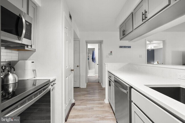 Building Photo - 3311 Wyndham Cir