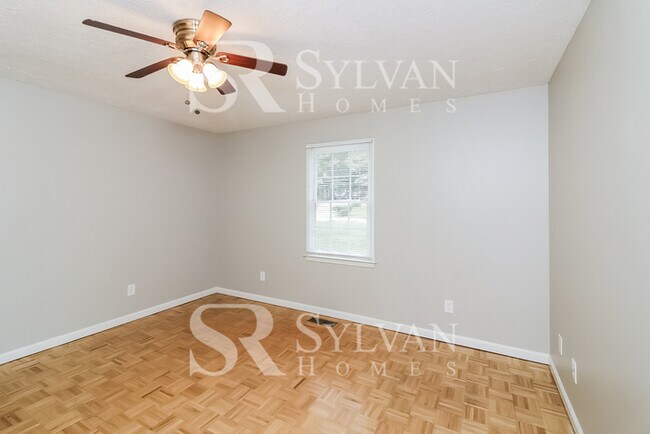 Building Photo - This charming 3BR 2BA home is ready to welcome you home