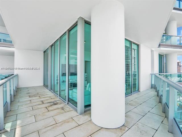 Building Photo - 900 Biscayne Blvd